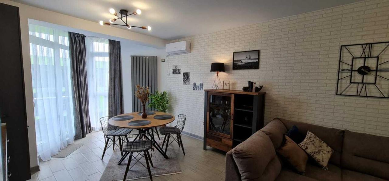 Vintage Breeze Apartment - Spa Pools Resort ママイア エクステリア 写真