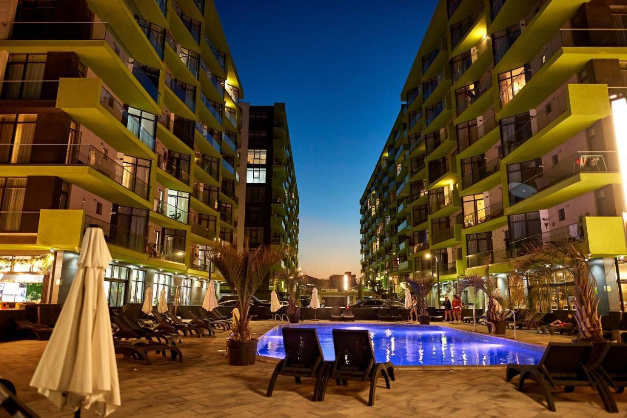 Vintage Breeze Apartment - Spa Pools Resort ママイア エクステリア 写真